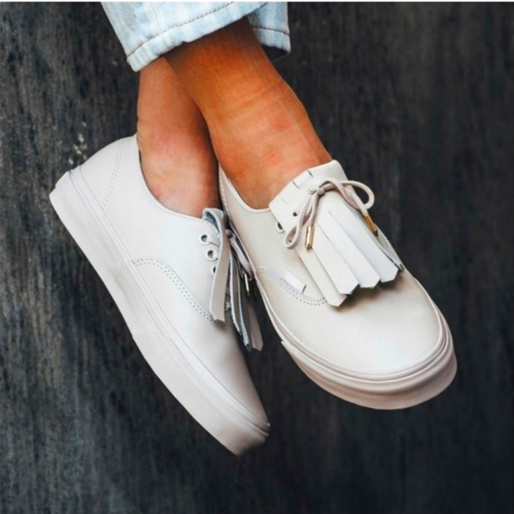 VANS LEATHER AUTHENTIC FRINGE DX WHISPER sneaker Boys 4.5/ Womens 6